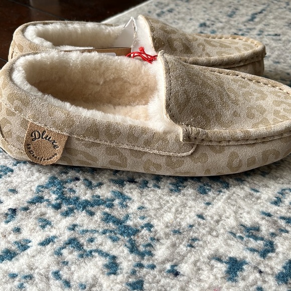 Dluxe by dearfoams girls slippers beige leopard print nwt - Picture 7 of 8